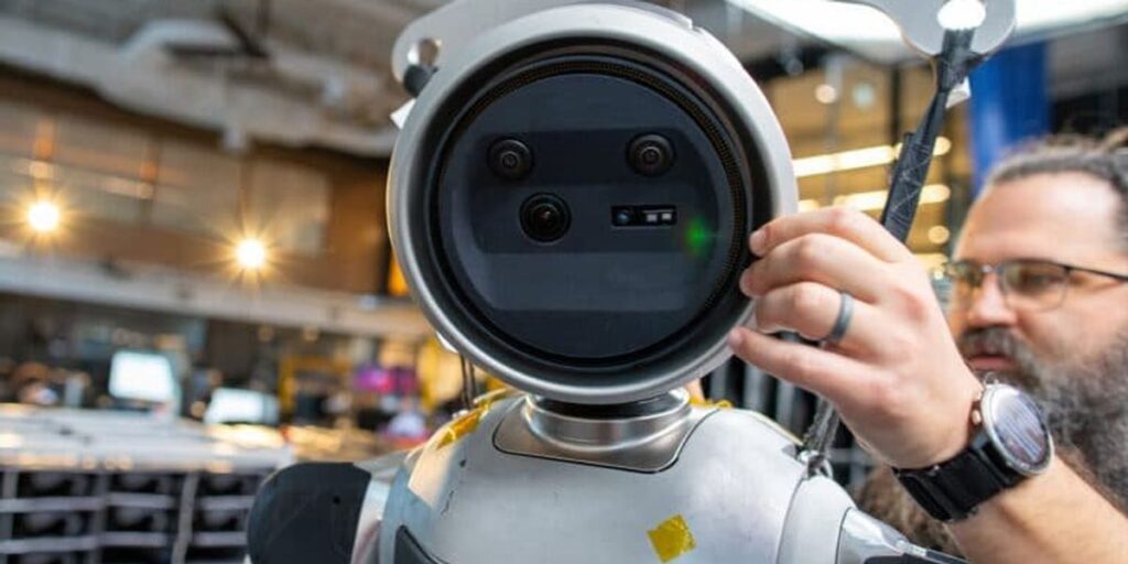 Robot Videos: Atlas Robot Sees, Quadrupeds Guide, and More