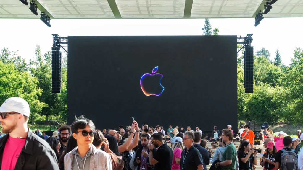 Shimmers, floating toolbars, and radical transparency: Here's what iOS 26 could look like