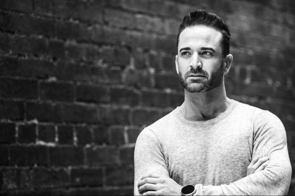 Turn Your Side Hustle Into a 7-Figure Business With These 4 AI Growth Hacks