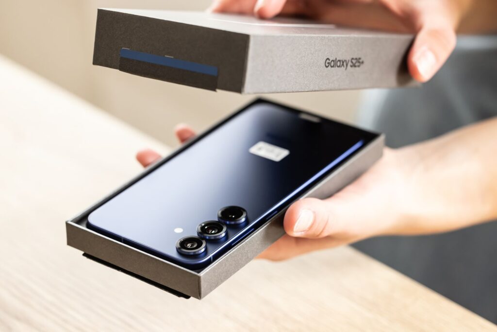 Galaxy AI and Foldables Likely Headliners at Unpacked 2025