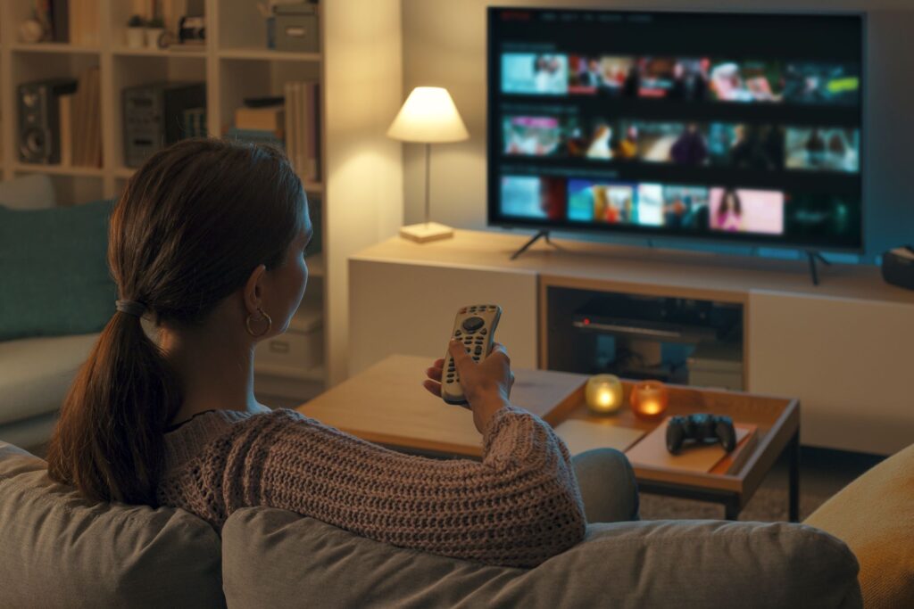 I Made My Cheap Smart TV Look Way Better With These Tweaks