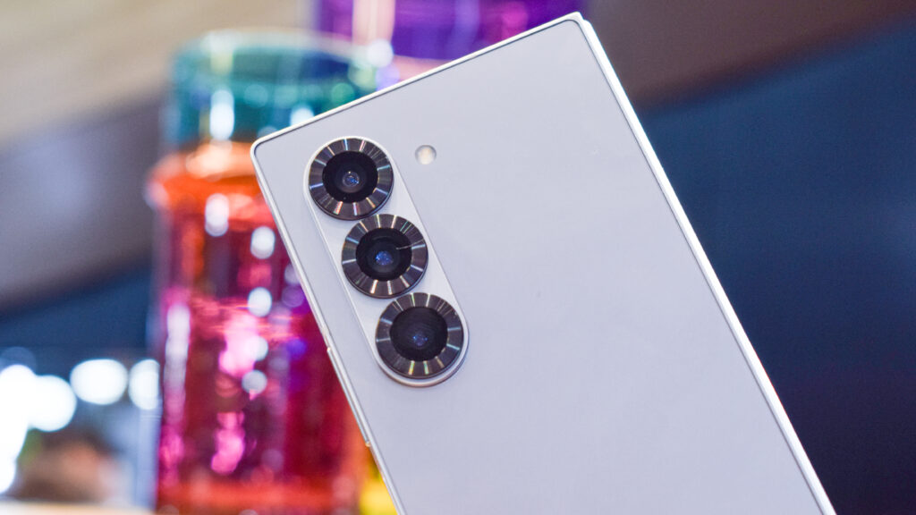 a photo of the Samsung Galaxy Z Fold 6