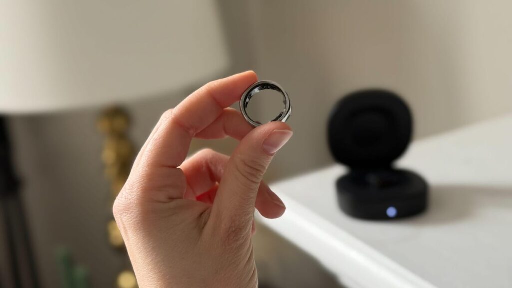 I replaced my Oura 4 with this subscription-less smart ring, and it did some things better