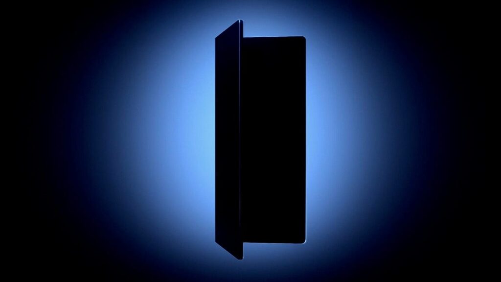 Samsung Teases Ultra-Grade Foldable Phone With a 'Powerful Camera,' AI Tools