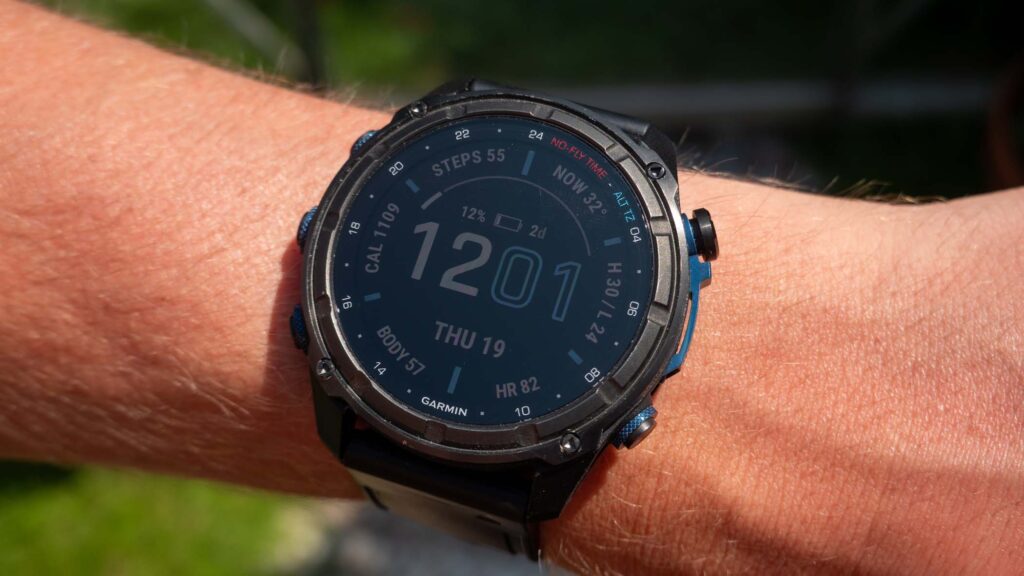 The Garmin Descent Mk3i is a 5-star dive watch that blows the Apple Watch Ultra 2 out the water Garmin Descent Mk3i