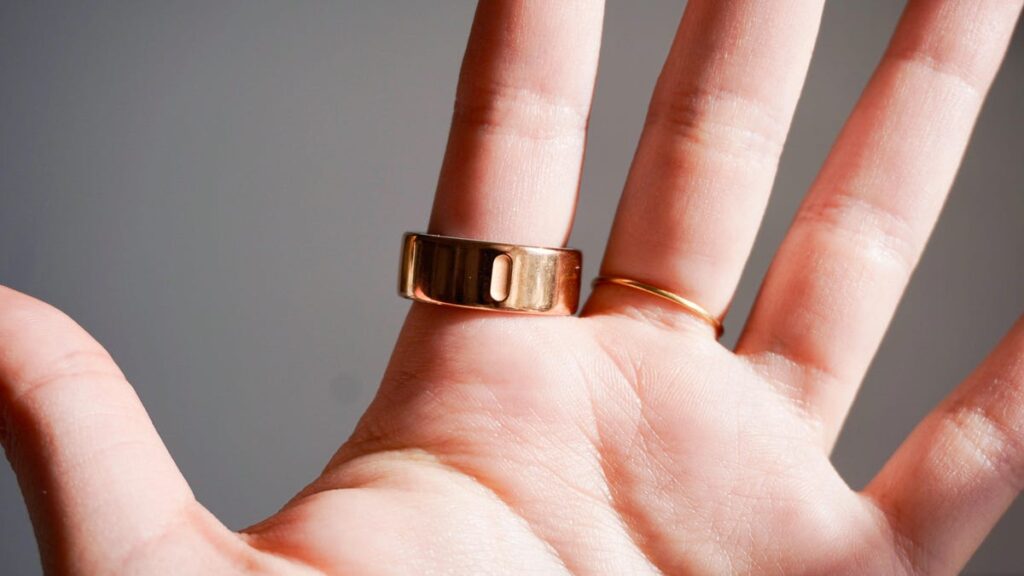 I replaced my Apple Watch with the Oura Ring 4 for sleep tracking (and it did some things better)
