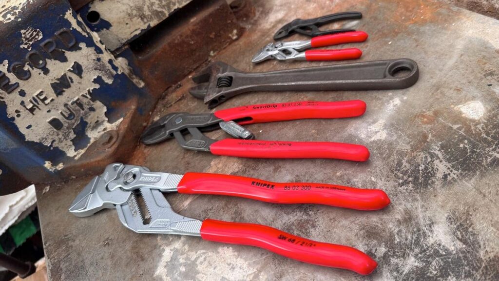 I stock my toolkit with these 10 DIY gadgets (and they're all I need)