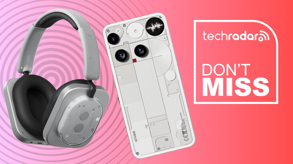 A Nothing Phone 3 and Headphone 1