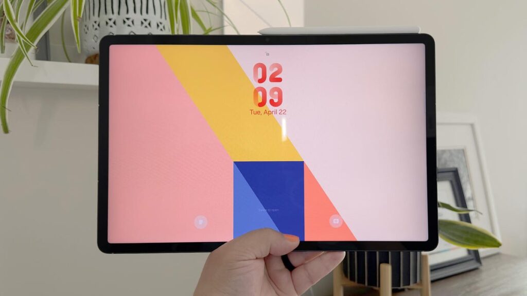 This Samsung tablet I tested is a worthy alternative to the iPad Air - especially at this price