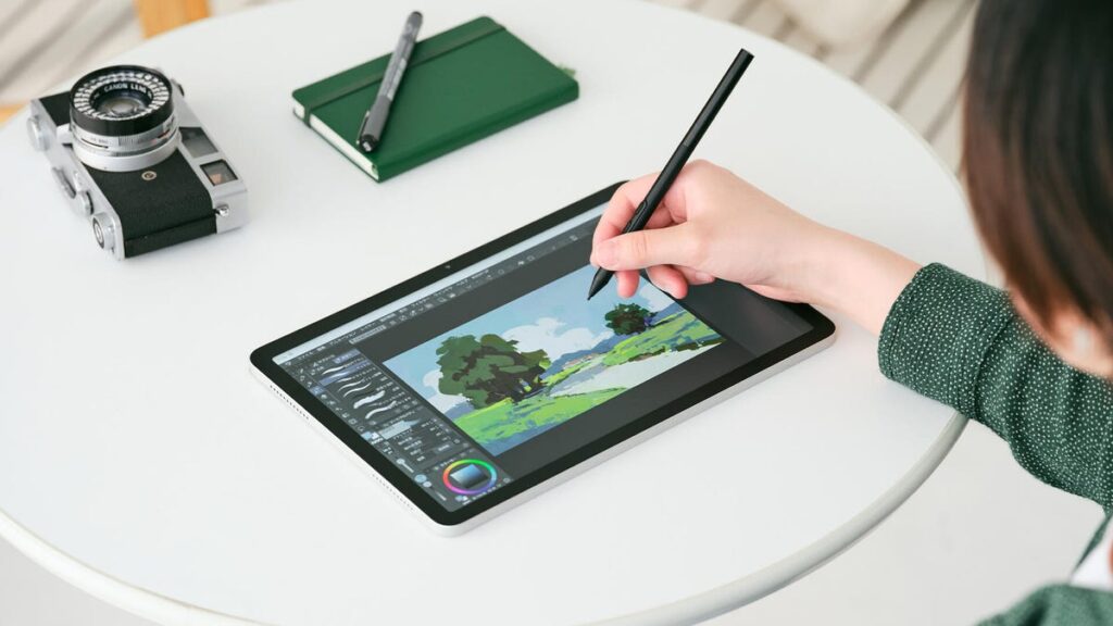 Wacom says its new drawing tablet needs no setup and has a pen that can't die