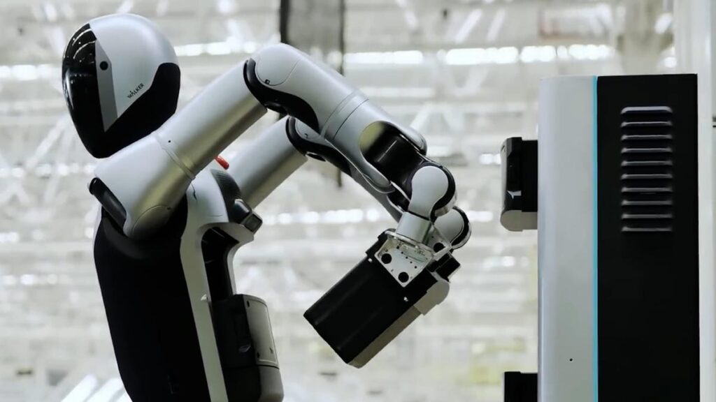 Watch This Humanoid Robot Swap Its Own Battery
