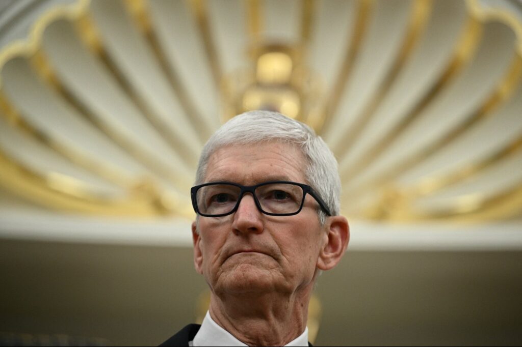 Apple CEO Tim Cook Says He Wants to Buy Startups Apple CEO Tim Cook Says He Wants to Buy Startups