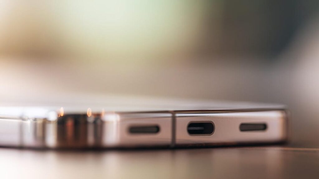 Google commits to eSIM only in the Pixel 10. Why it matters (and one caveat)