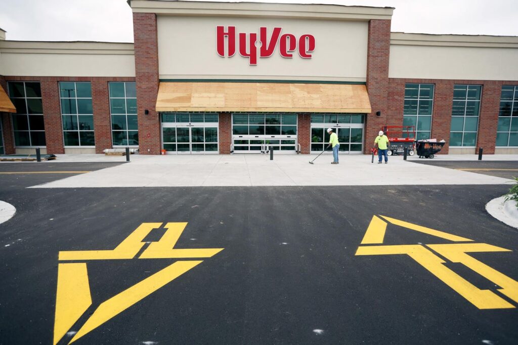 Grocer Hy-Vee And Insurer Oscar Launch Employer Health Plan