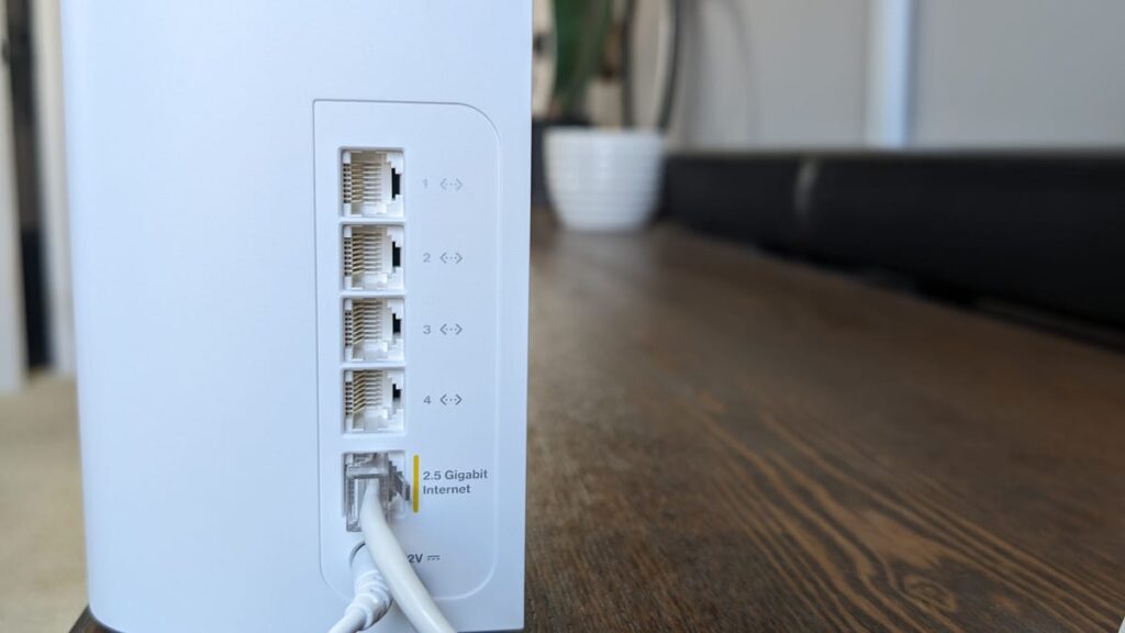 I compared a standard Wi-Fi router with a mesh setup - here's which one I recommend