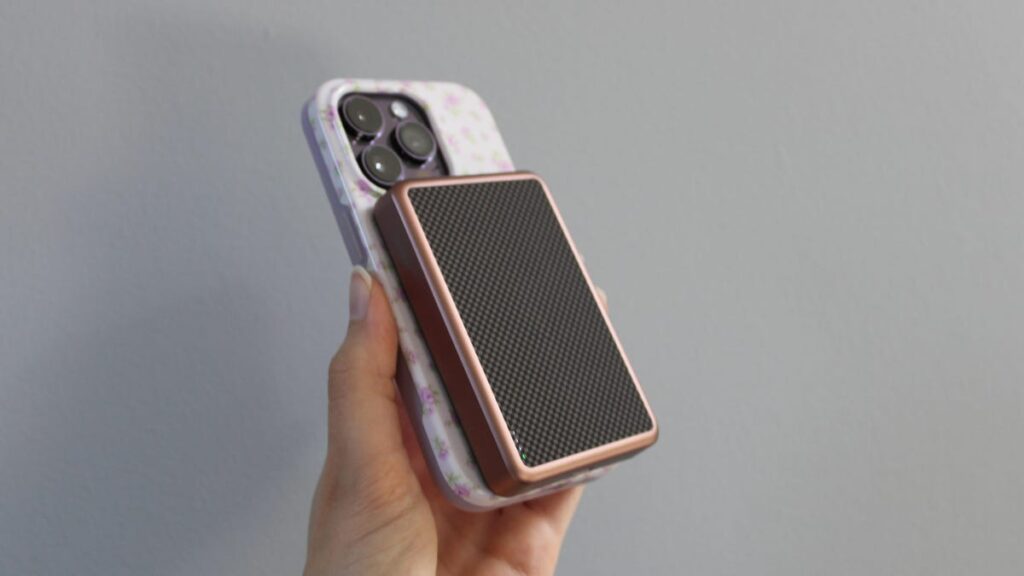 I took this MagSafe battery pack on vacation, but now it's an everyday carry