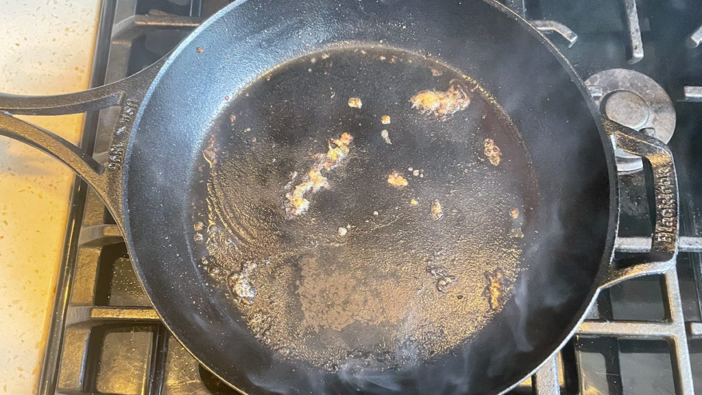 This Everyday Kitchen Staple Cleans Cast Iron Better Than Soap Ever Could This Everyday Kitchen Staple Cleans Cast Iron Better Than Soap Ever Could