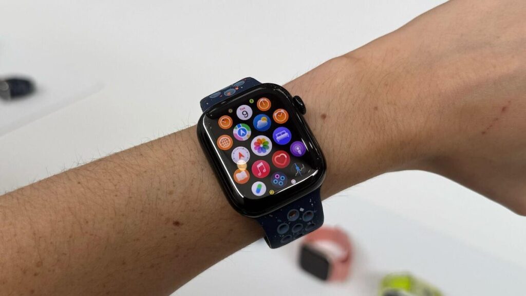 I tested the best Apple and Samsung smartwatches right now - here's who wins