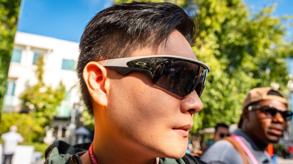 I tried the Meta Oakley Vanguard smart glasses, and I'm ready to ditch my Ray-Bans for them