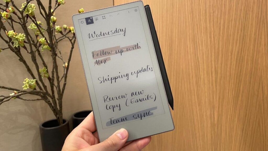 My favorite E Ink tablet just got an ultraportable successor - with upgrades in several ways