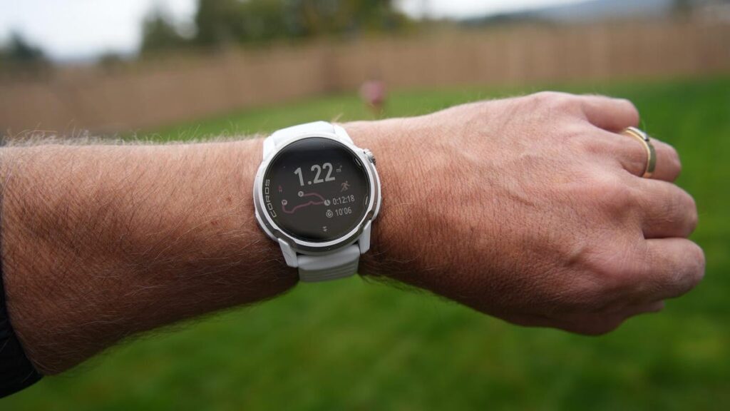 Finally, an Android smartwatch that competes with my Garmin in battery life (but it's cheaper)