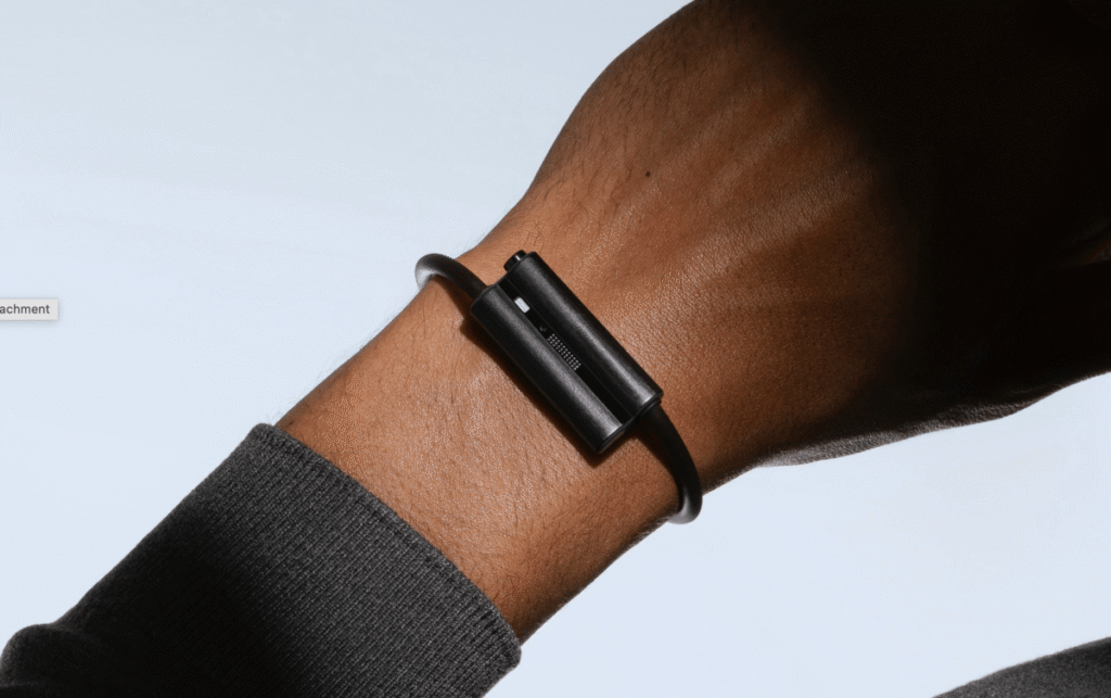 Fitbit founders launch Luffu Link, an LTE health and safety band A Luffu Link on a wrist